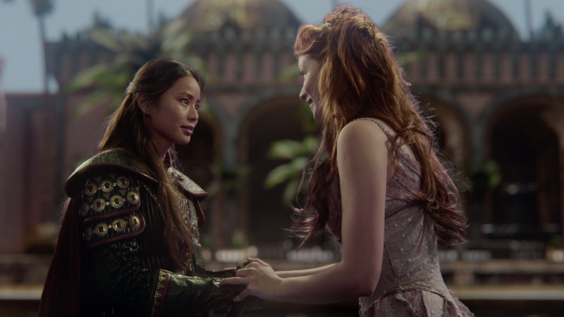 Illustration for article titled 8 Once Upon a Time Character Relationships So Crazy They Were Basically Fan Fiction